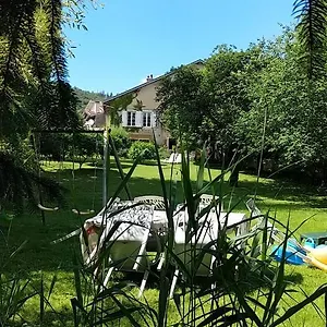 https://a-la-grenouille.hotels-rhonealpes.com