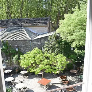 La Figuiere De Vaucluse Bed & Breakfast